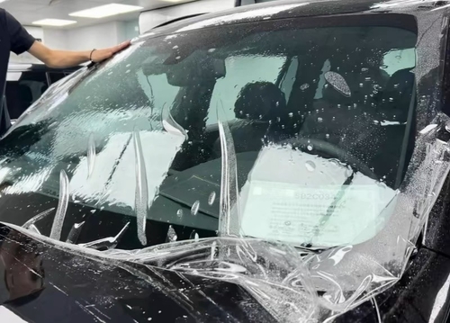 Latest company case about TPU Glass Armor Car film installation