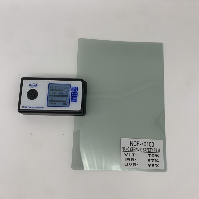 Infrared Proof Car Window Insulation Film with 7 Year Warranty and Customized Logo Acceptable Nano Ceramic Tint Roll